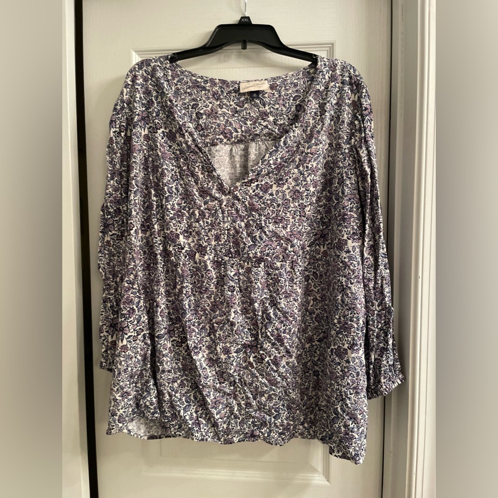 Universal Thread Purple Floral V-Neck Blouse